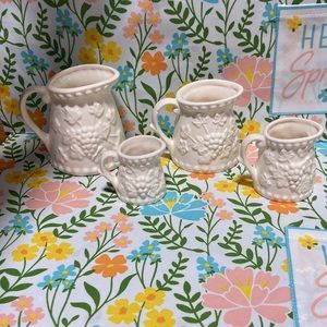 Vintage ENESCO White Ceramic Grape 3D design Measuring Cups Set Mini Jugs